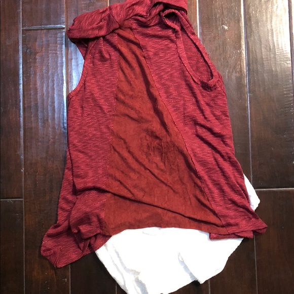 Knox Rose cowl neck tank 🌟🌟 - Picture 3 of 3